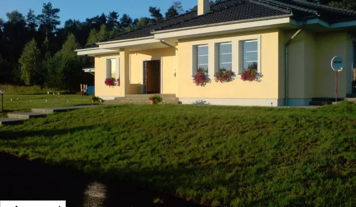 dom wolnostojący, 4 pokoje Długie