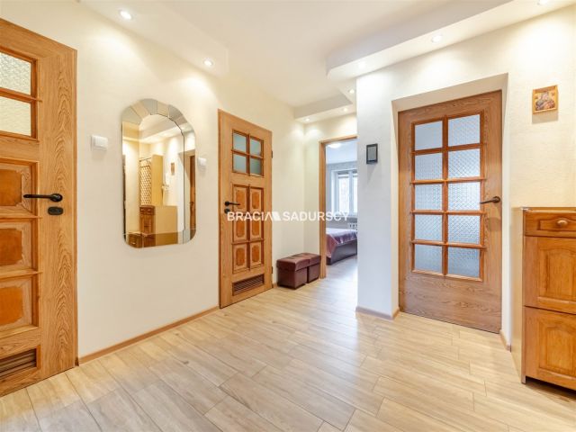 Mieszkanie 3-pokojowe Kraków Czyżyny, ul. Stanisława Skarżyńskiego. Zdjęcie 23