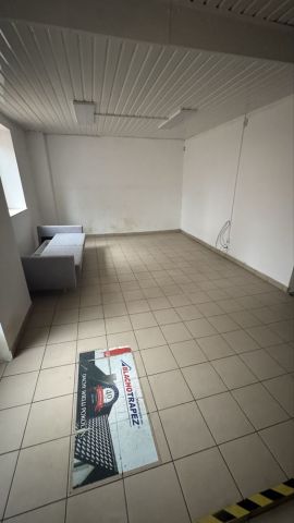 Mieszkanie 3-pokojowe Poręba Żegoty, ul. Szembeków. Zdjęcie 1