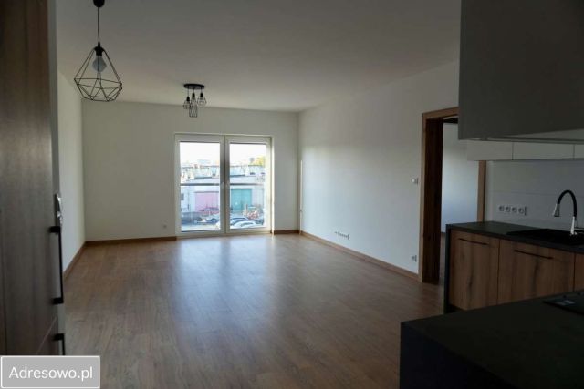 Mieszkanie 4-pokojowe Warszawa Włochy, ul. Robotnicza. Zdjęcie 1