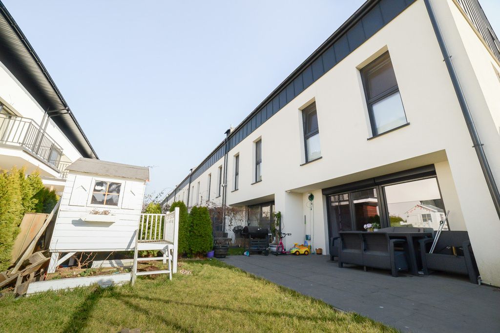 dom szeregowy, 6 pokoi Ząbki, ul. Skowronka. Zdjęcie 33