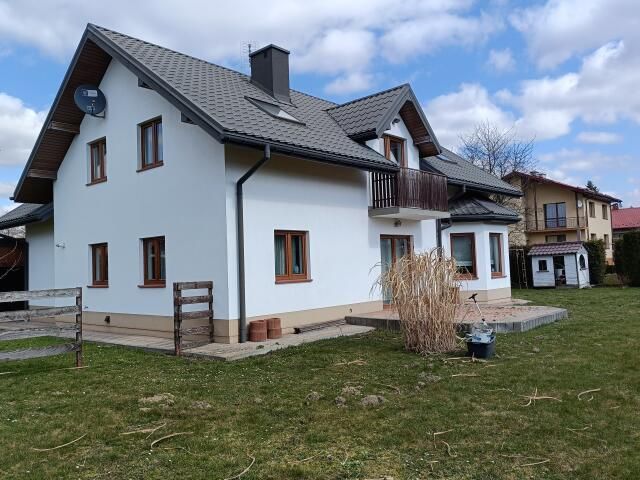 dom wolnostojący, 6 pokoi Krosno, ul. Krakowska. Zdjęcie 2