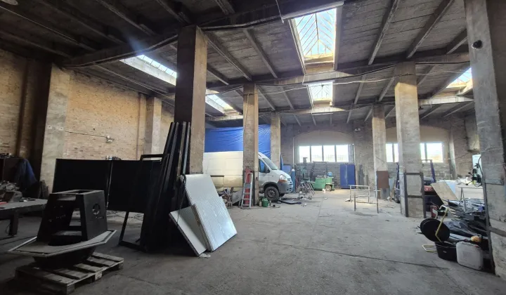 Hala/magazyn Żelazna