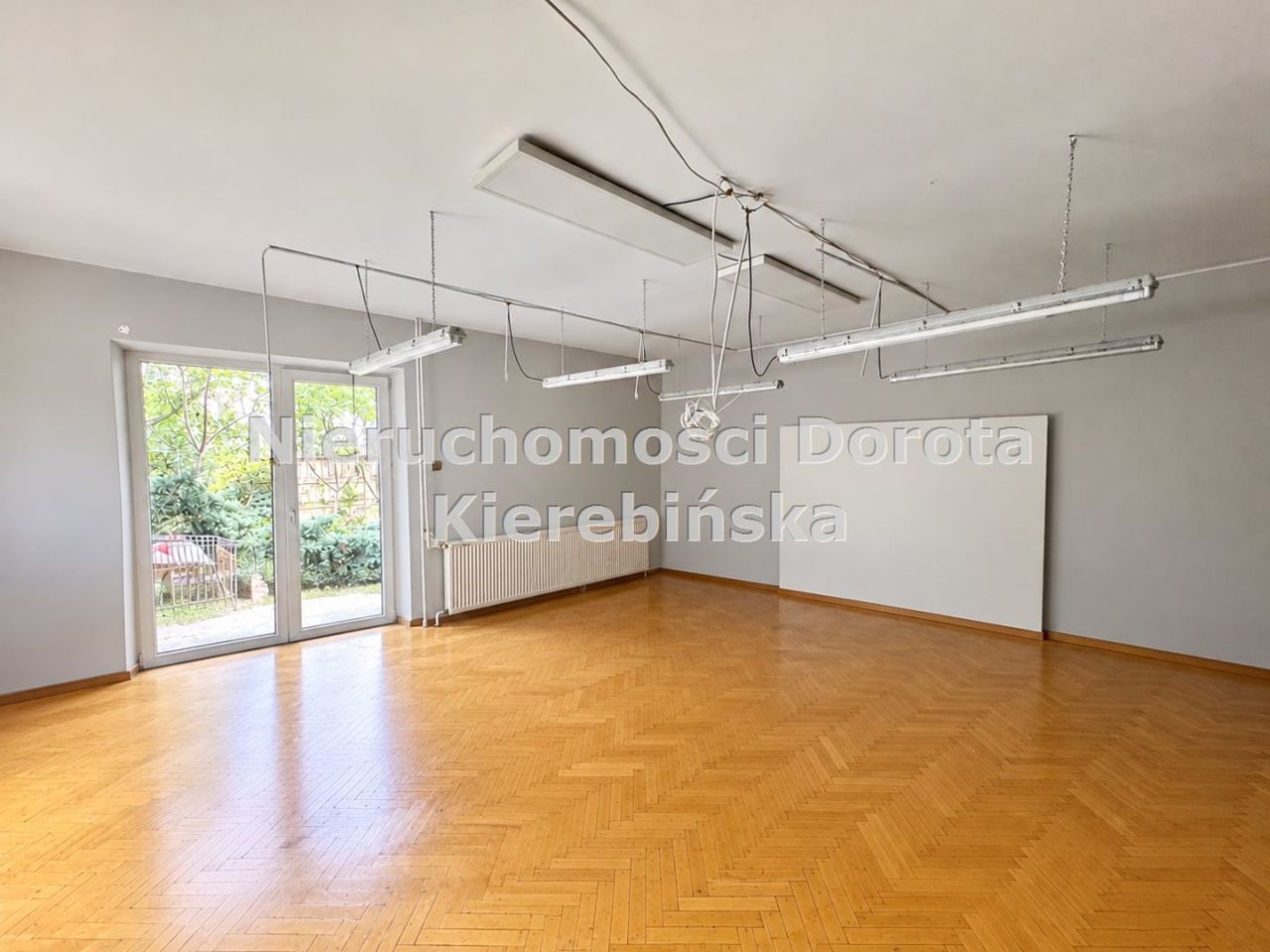 dom wolnostojący, 7 pokoi Tomaszów Mazowiecki, ul. Jerzego. Zdjęcie 2