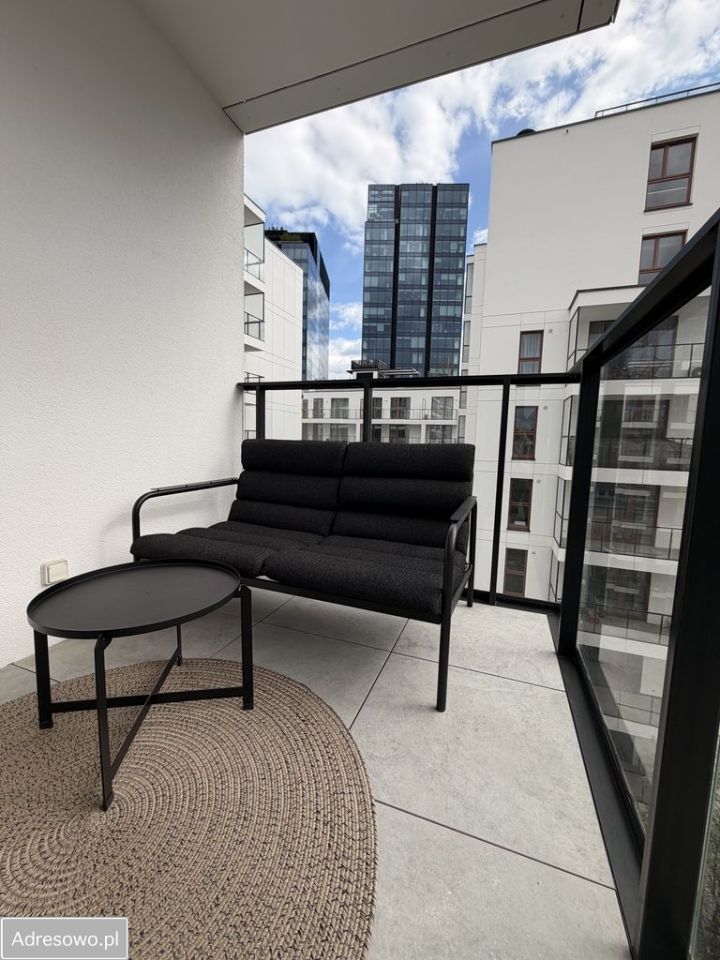 Mieszkanie 3-pokojowe Warszawa Śródmieście, ul. Chmielna. Zdjęcie 2