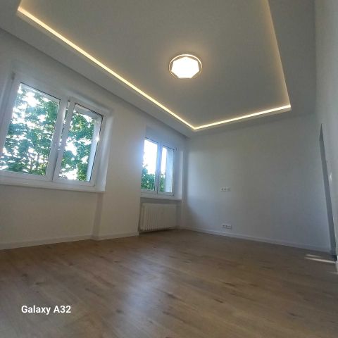 Mieszkanie 2-pokojowe Pabianice Centrum, ul. kard. Stefana Wyszyńskiego. Zdjęcie 1