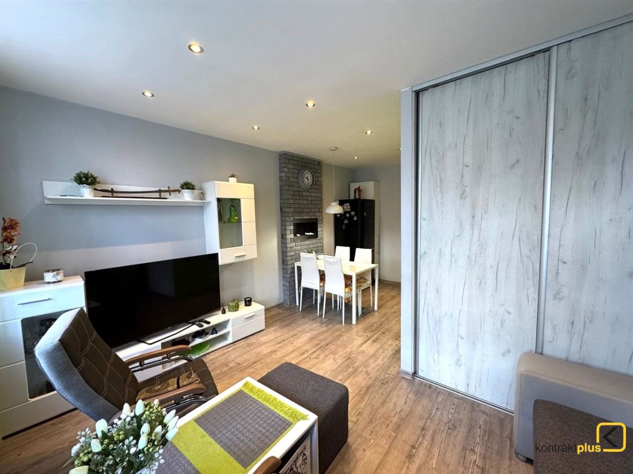 Mieszkanie 2-pokojowe Ruda Śląska Nowy Bytom, ul. Wojska Polskiego. Zdjęcie 1