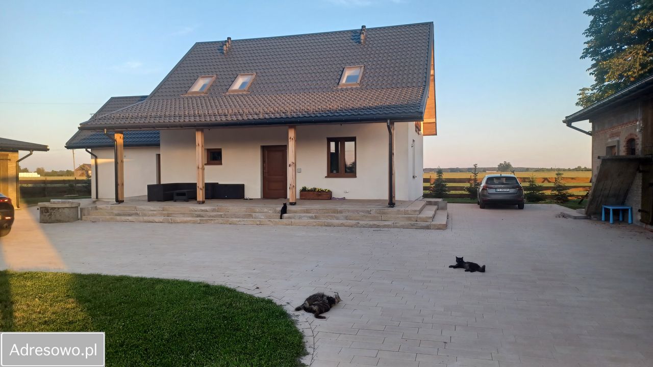 dom wolnostojący, 6 pokoi Skaratki. Zdjęcie 11