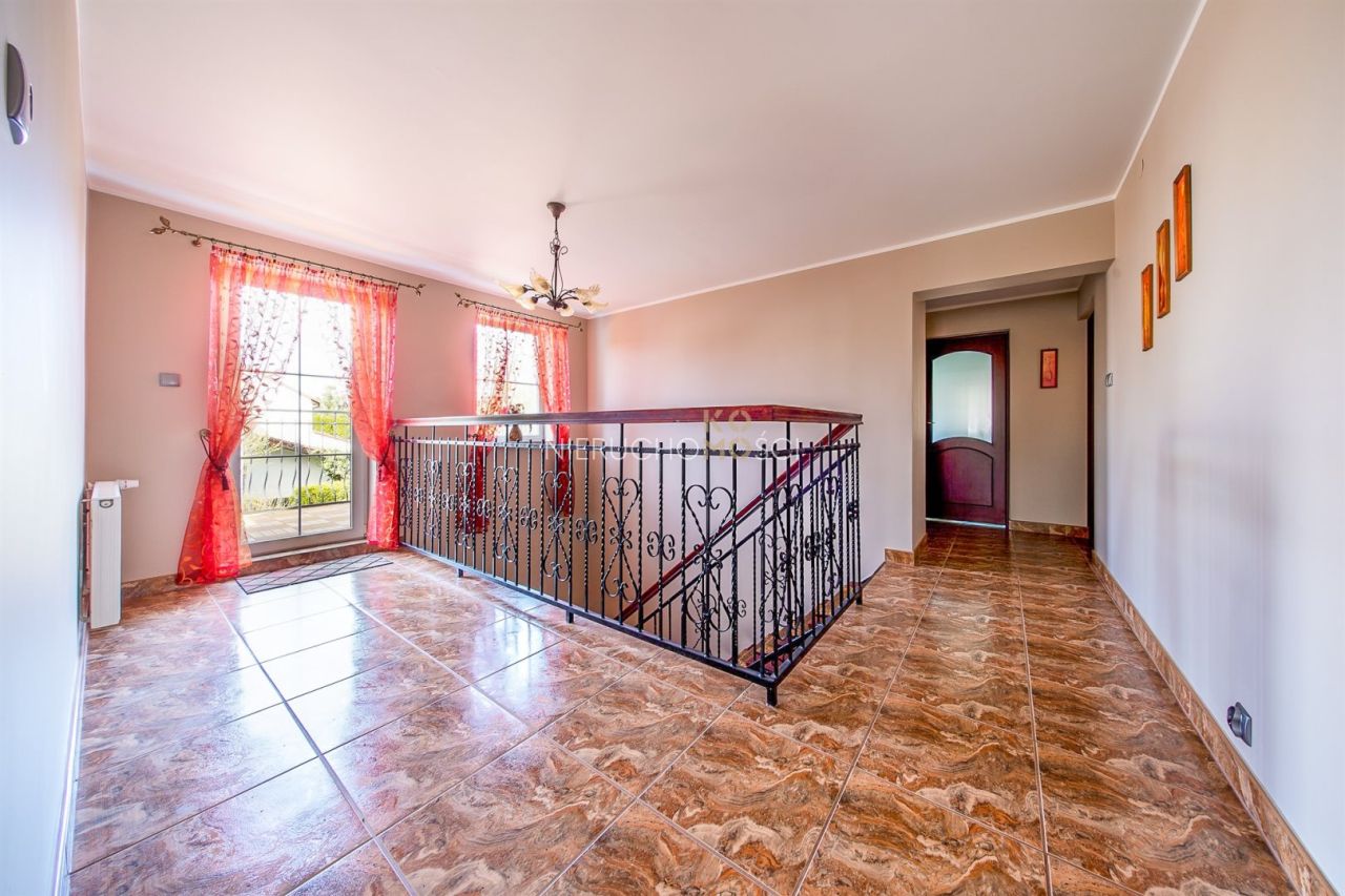 dom wolnostojący, 7 pokoi Brzeg Dolny. Zdjęcie 23