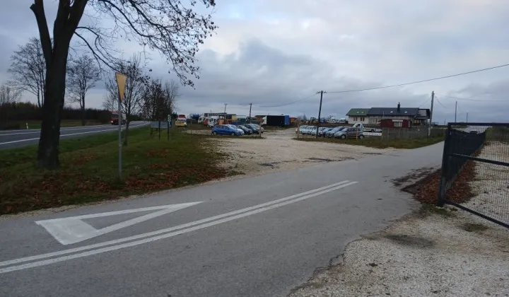 Działka inwestycyjna Lisów