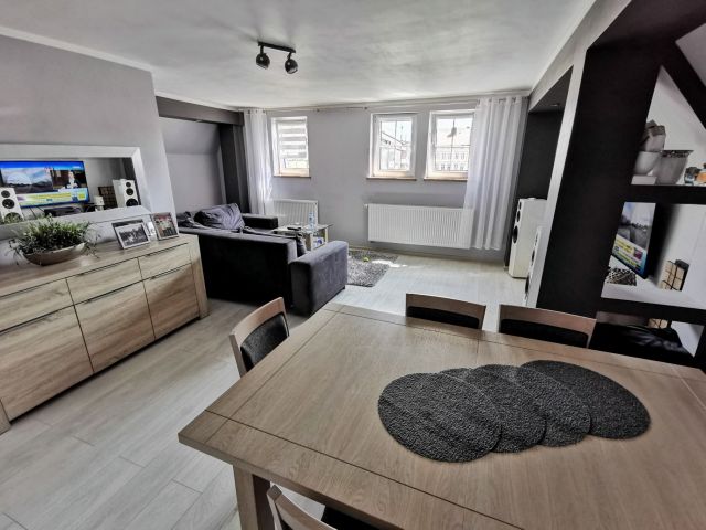 Mieszkanie 2-pokojowe Trzebiatów Centrum, ul. Rynek. Zdjęcie 1