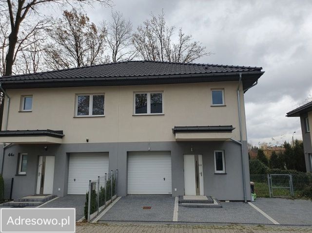 bliźniak, 4 pokoje Sulejówek, ul. Narutowicza. Zdjęcie 1