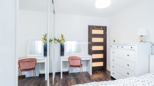 Mieszkanie 3-pokojowe Kraków Bieżanów, ul. Henryka i Karola Czeczów. Zdjęcie 2