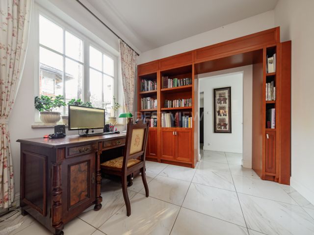 dom wolnostojący, 6 pokoi Magdalenka. Zdjęcie 10