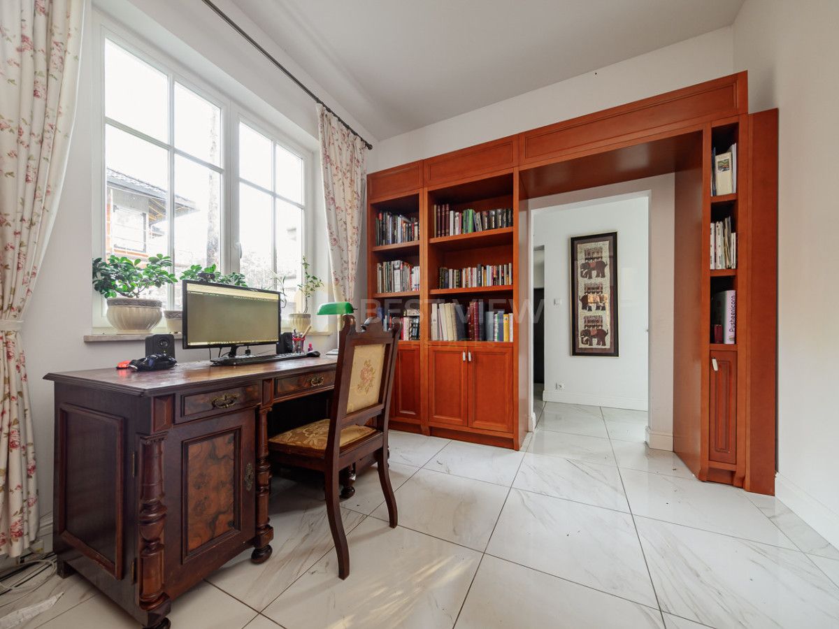 dom wolnostojący, 6 pokoi Magdalenka. Zdjęcie 10