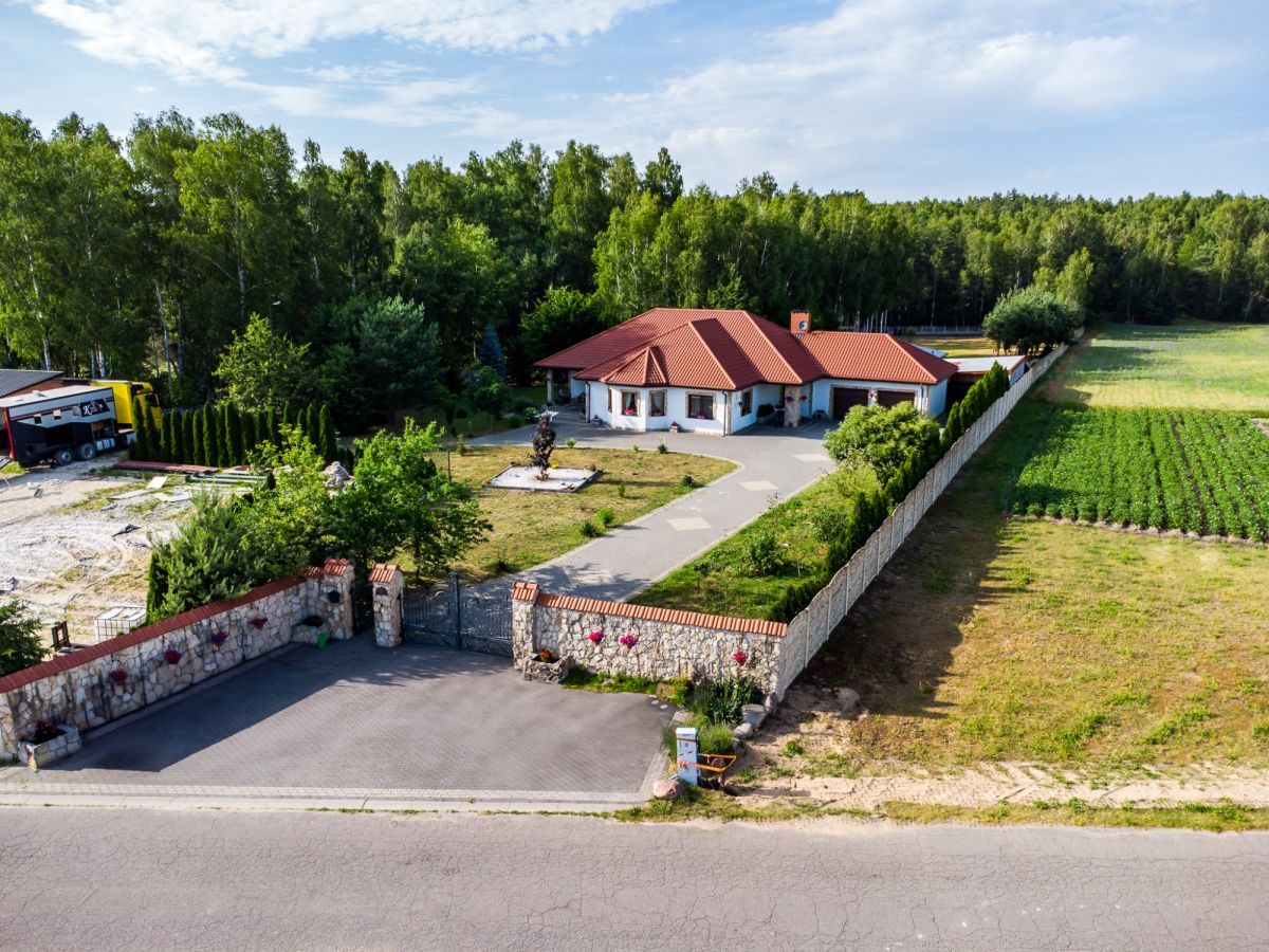 dom wolnostojący, 7 pokoi Syski. Zdjęcie 2