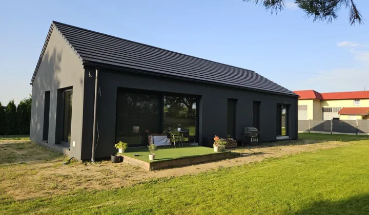 dom wolnostojący, 5 pokoi Piotrów