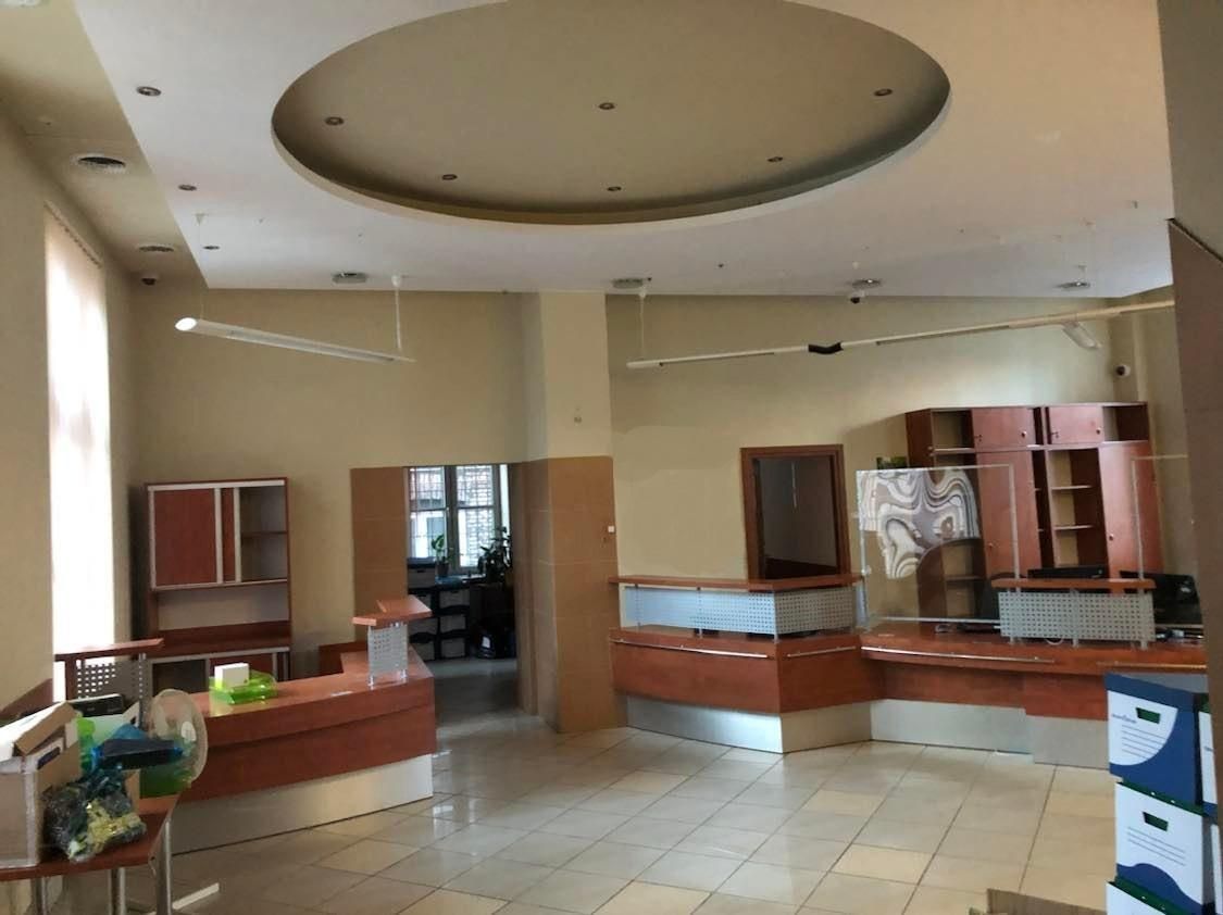 Lokal Lesko, pl. Konstytucji 3 Maja. Zdjęcie 7