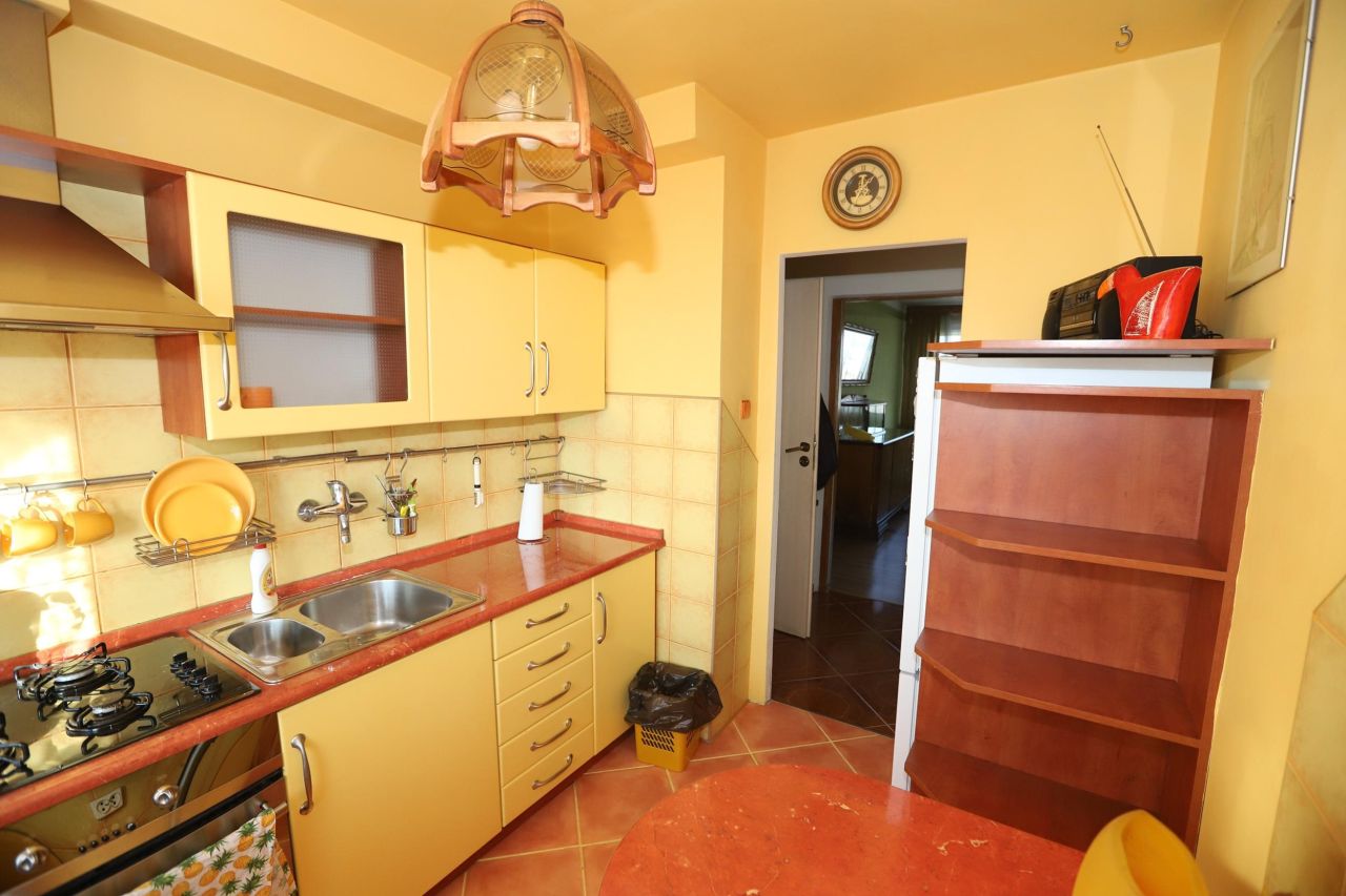 Mieszkanie 3-pokojowe Łódź Górna, ul. Antoniego Edwarda Odyńca. Zdjęcie 1