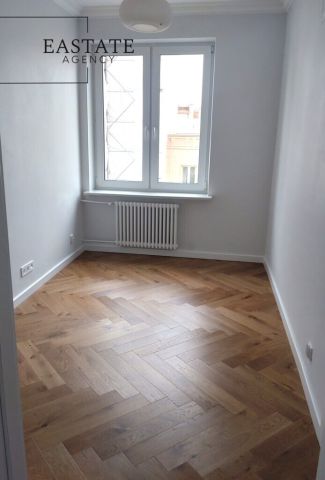 Biuro Warszawa, pl. Konstytucji. Zdjęcie 4