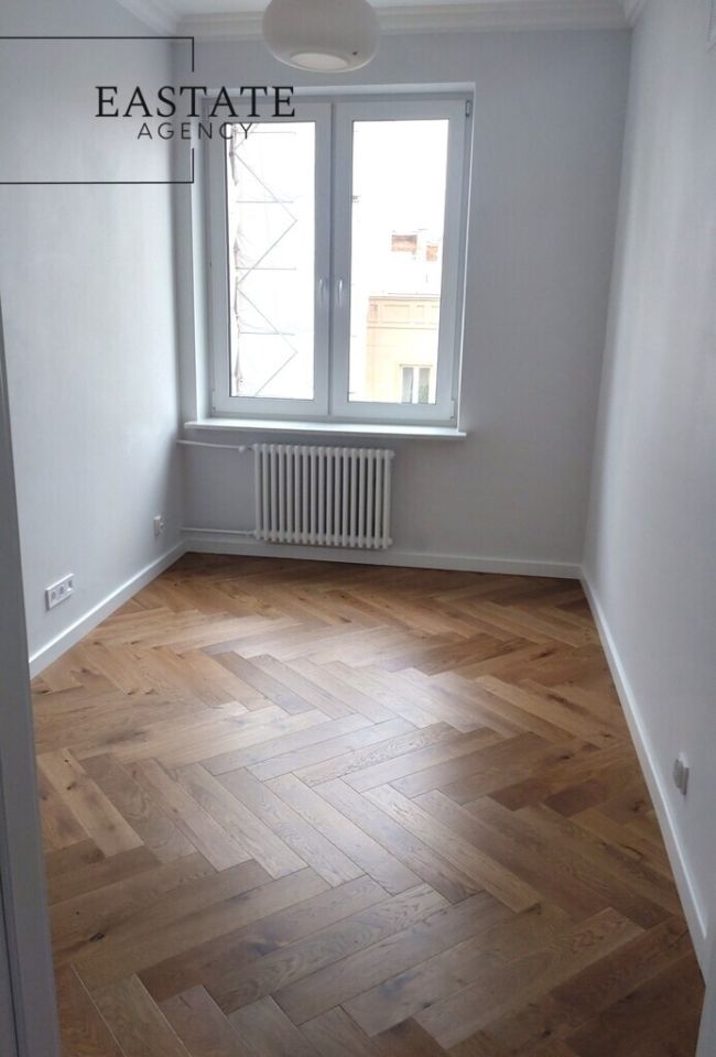 Biuro Warszawa, pl. Konstytucji. Zdjęcie 4