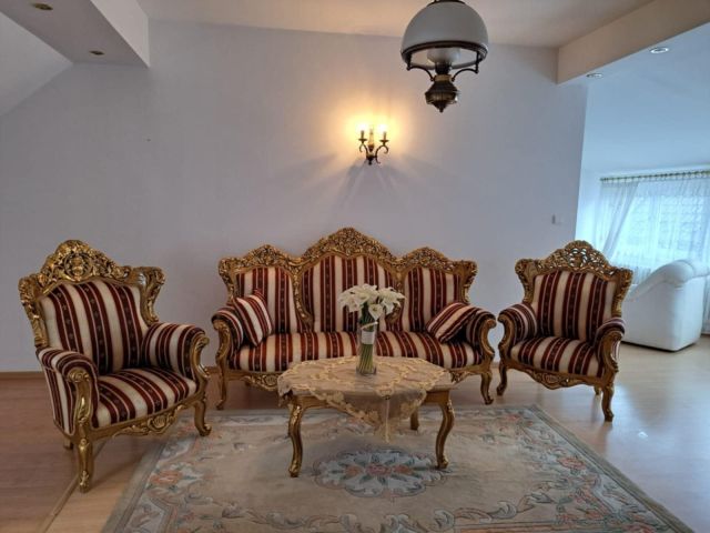 Mieszkanie 4-pokojowe Jarocin. Zdjęcie 1