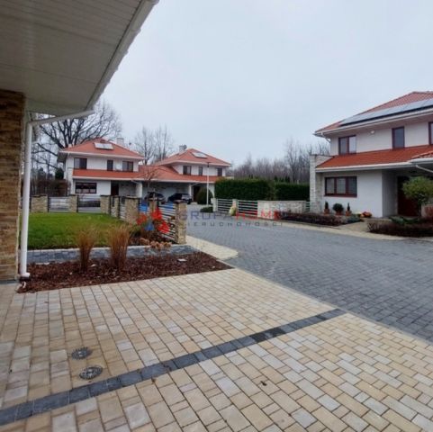 bliźniak, 5 pokoi Siedliska. Zdjęcie 13
