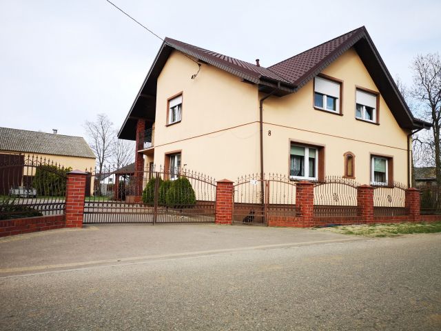 dom wolnostojący, 5 pokoi Ruda Wieczyńska. Zdjęcie 1
