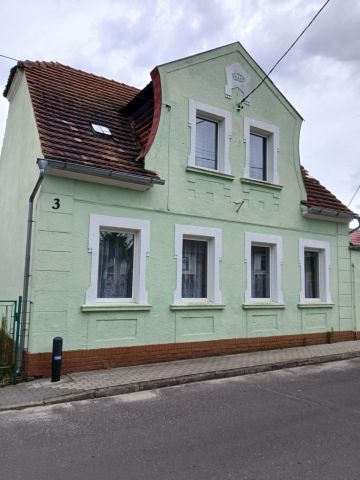 dom wolnostojący, 4 pokoje Trzebiel, ul. Cmentarna. Zdjęcie 1