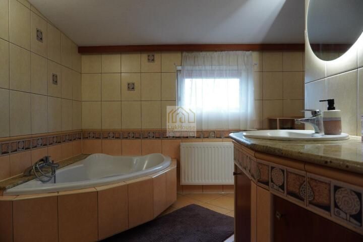 Mieszkanie 3-pokojowe Radzionków. Zdjęcie 8