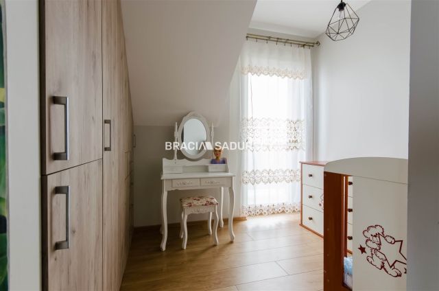 dom wolnostojący, 7 pokoi Myślenice Górne Przedmieście. Zdjęcie 23