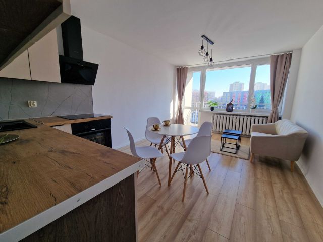 Mieszkanie 3-pokojowe Bytom, ul. Wyzwolenia. Zdjęcie 1