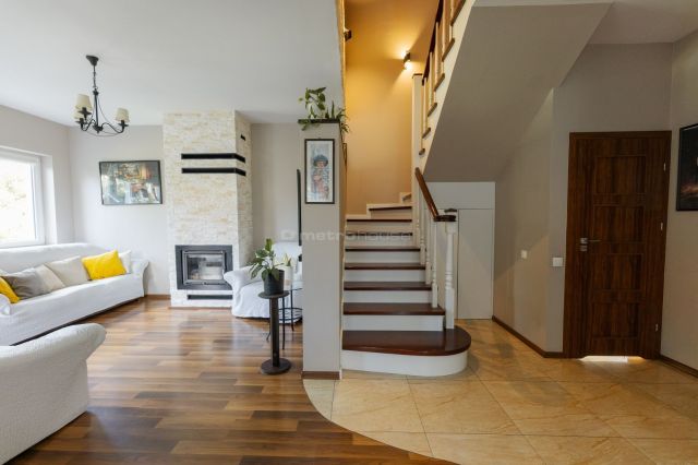 dom wolnostojący, 5 pokoi Stare Załubice. Zdjęcie 5