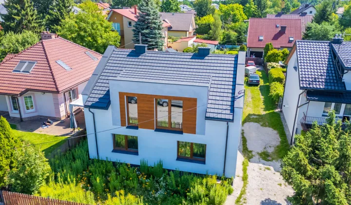 dom wolnostojący, 7 pokoi Kobyłka, ul. Leszka