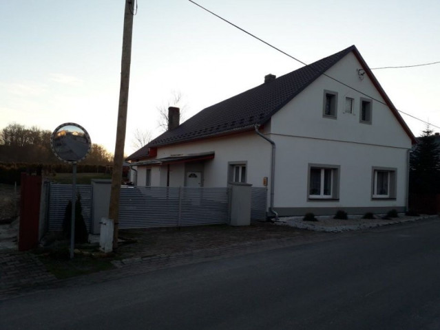 dom wolnostojący, 4 pokoje Nowa Wieś Głubczycka. Zdjęcie 1