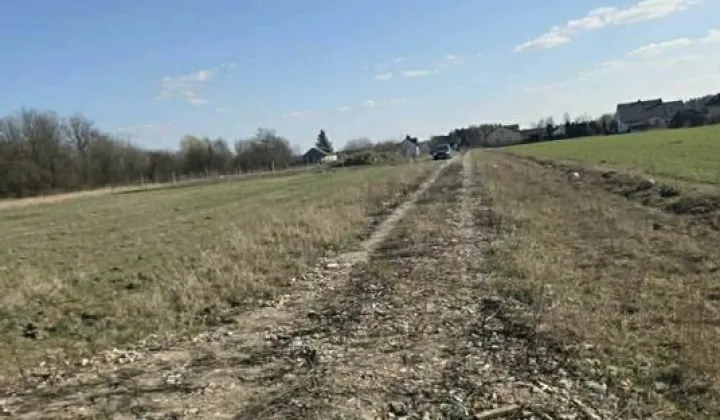 Działka budowlana Dobiesz