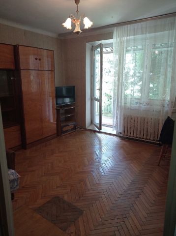 Mieszkanie 1-pokojowe Ćmielów. Zdjęcie 1