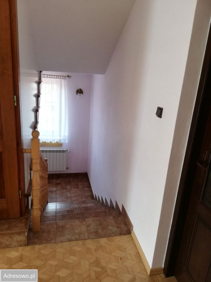 bliźniak, 8 pokoi Kielce. Zdjęcie 6