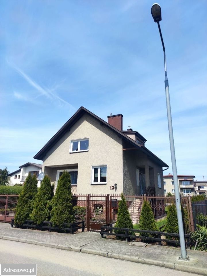 dom wolnostojący, 4 pokoje Radom Halinów, ul. Senatorska