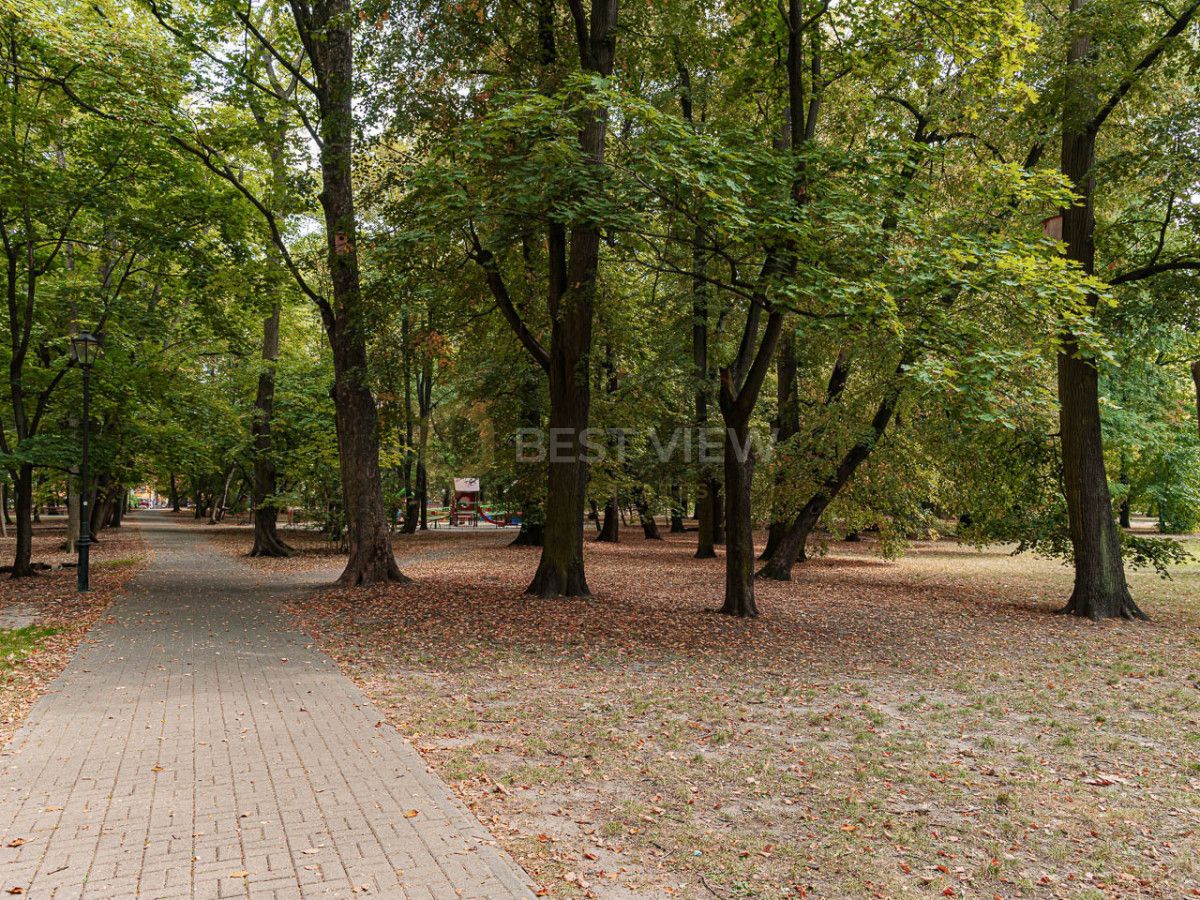 dom wolnostojący, 10 pokoi Warszawa Włochy, ul. Świerszcza. Zdjęcie 12