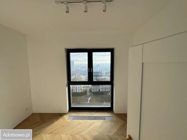 Mieszkanie 4-pokojowe Katowice Bogucice, ul. Henryka Mikołaja Góreckiego. Zdjęcie 1