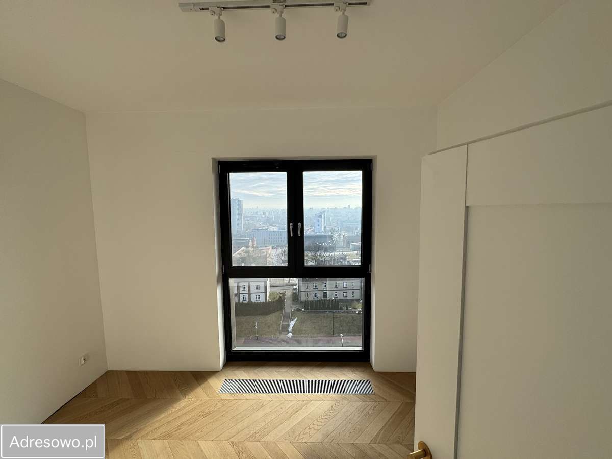 Mieszkanie 4-pokojowe Katowice Bogucice, ul. Henryka Mikołaja Góreckiego. Zdjęcie 1