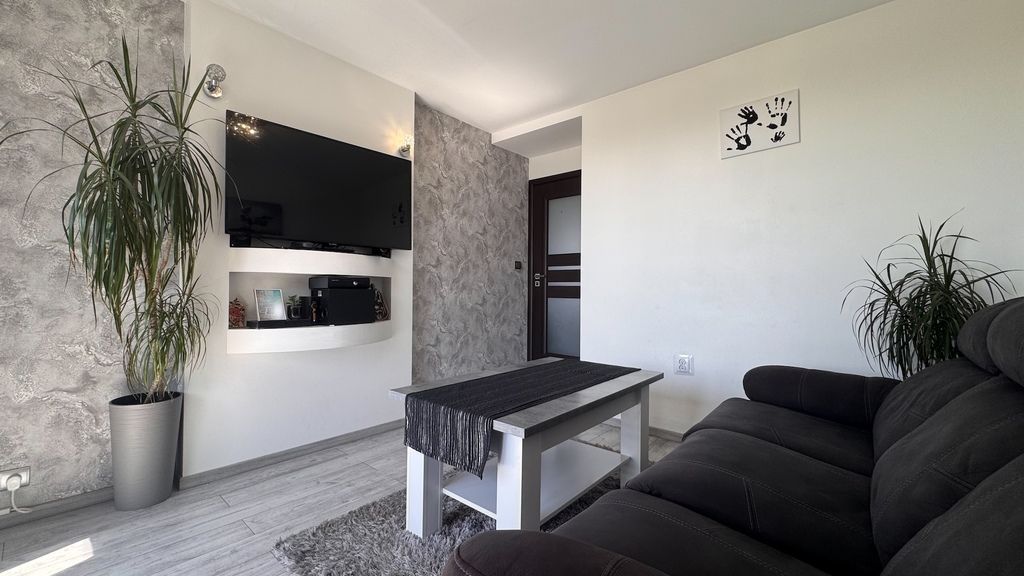 Mieszkanie 3-pokojowe Dębno. Zdjęcie 4