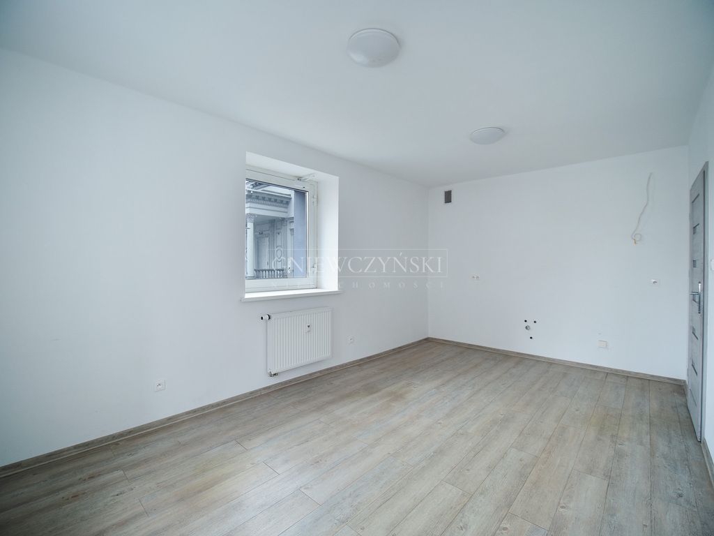 Mieszkanie 3-pokojowe Grodków, ul. Warszawska. Zdjęcie 2