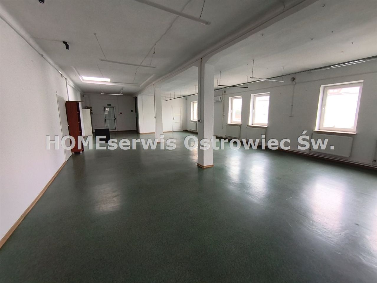 Biuro Ostrowiec Świętokrzyski Centrum. Zdjęcie 4