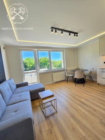 Mieszkanie 3-pokojowe Ostrowiec Świętokrzyski, os. Ogrody. Zdjęcie 2
