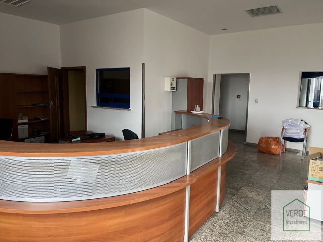 Hala/magazyn Biernatki, al. Flensa. Zdjęcie 18