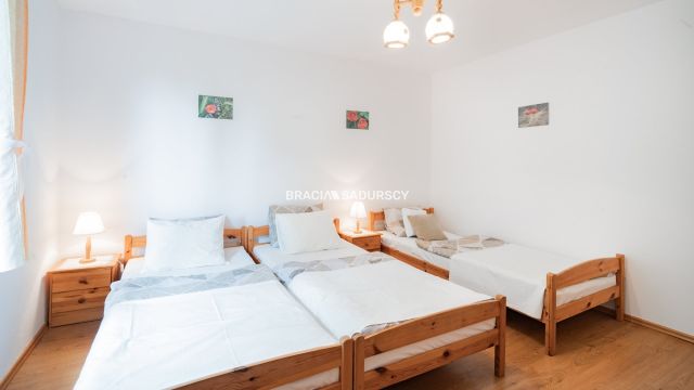 dom wolnostojący, 10 pokoi Łazy. Zdjęcie 18