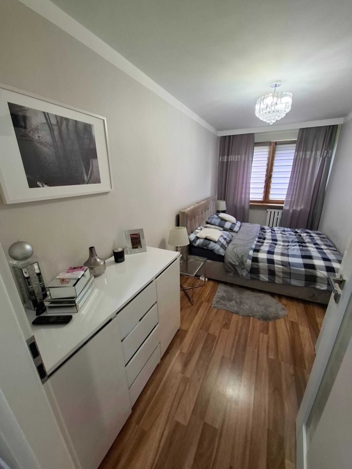 Mieszkanie 4-pokojowe Łazy, ul. Wyzwolenia. Zdjęcie 3