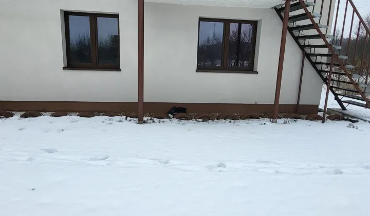 Mieszkanie 8-pokojowe Żdżenice